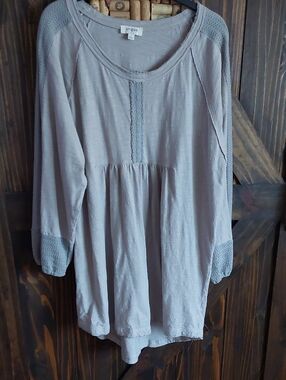 Umgee Distressed Heather Gray Crochet-Detail Peasant Tunic